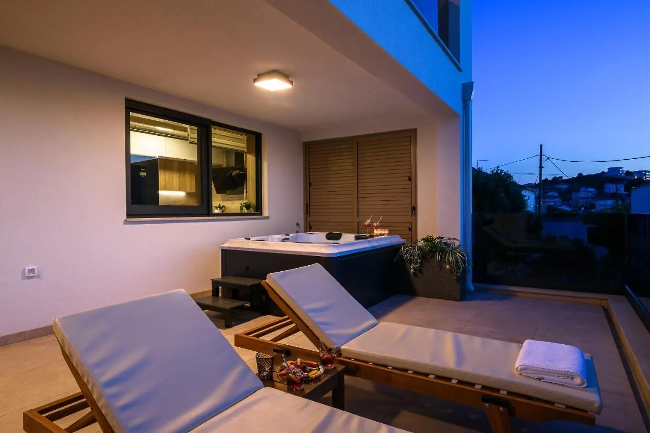 Luxury Apartments Lelu Trogir
