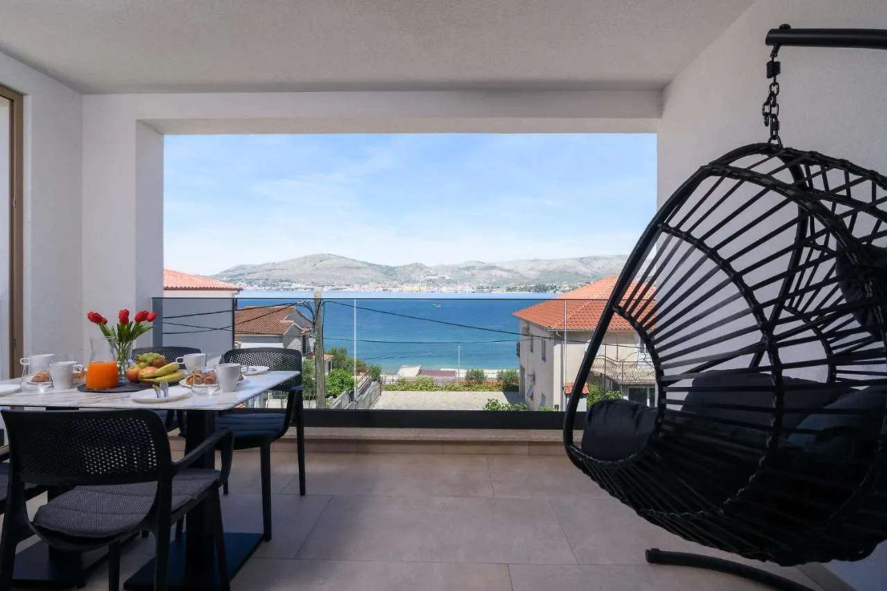 Luxury Apartments Lelu Trogir 0*,